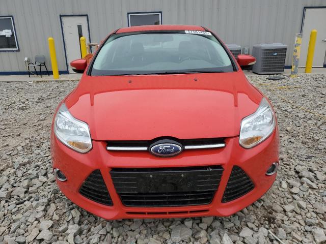 Sedans FORD FOCUS 2012 Red