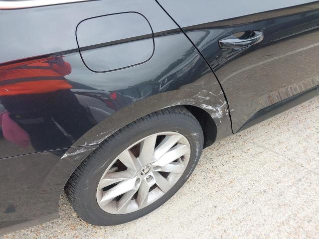 2016 SKODA SUPERB SE