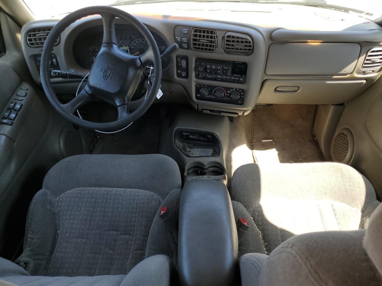 2000 Chevrolet Blazer VIN: 1GNDT13W8YK147172 Lot: 55342445