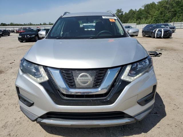  NISSAN ROGUE 2017 Серебристый