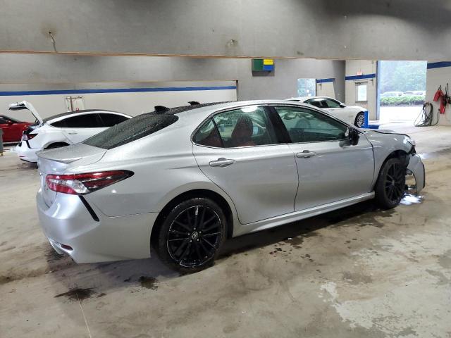  TOYOTA CAMRY 2021 Srebrny