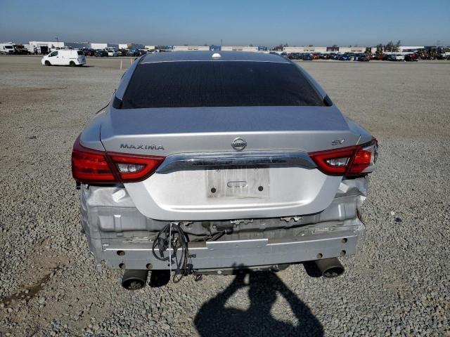  NISSAN MAXIMA 2018 Srebrny