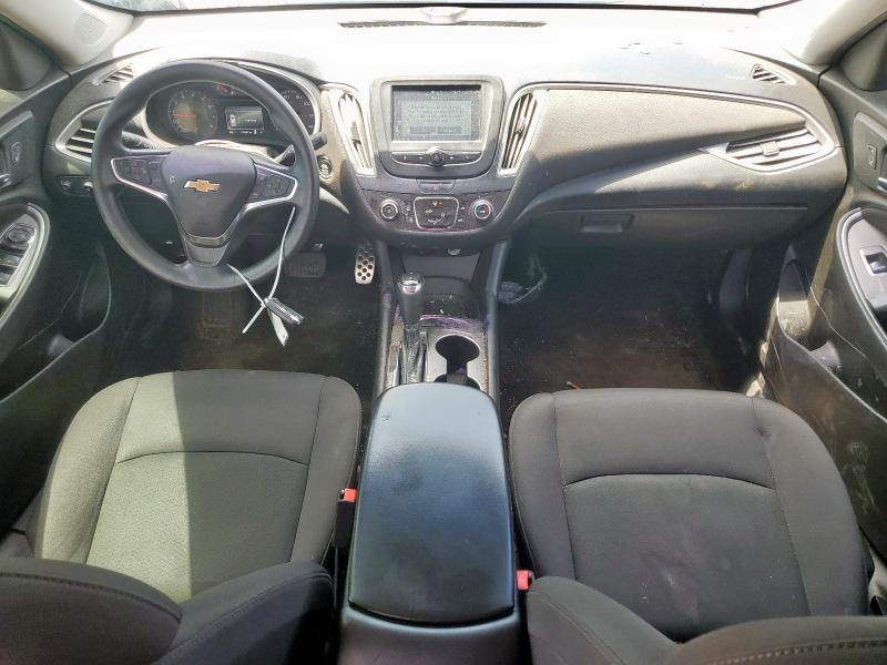 Sedans CHEVROLET MALIBU 2017 Szary