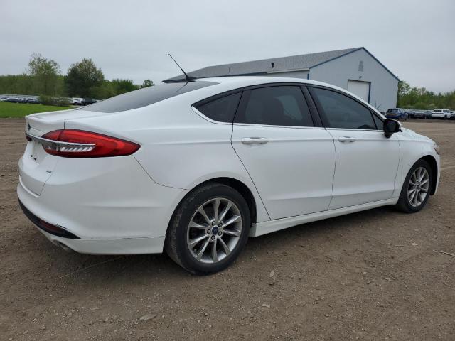  FORD FUSION 2017 Белый