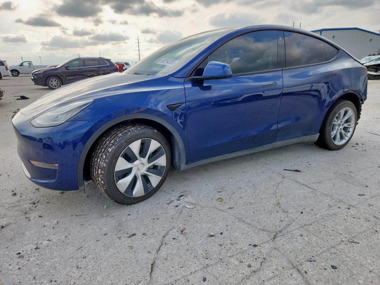 7SAYGDEE3NF332326 TESLA MODEL Y Photo 1