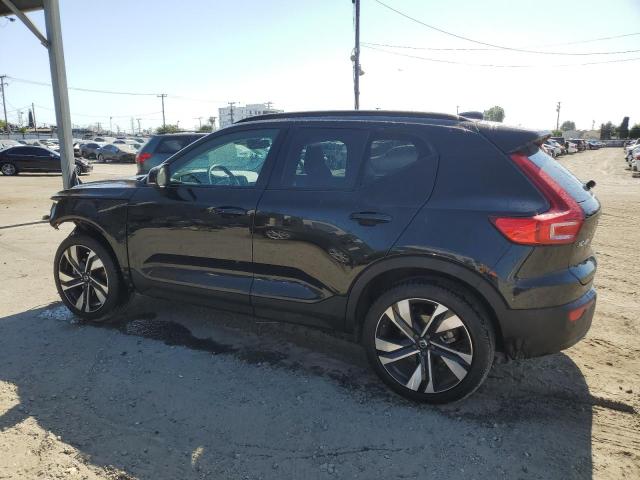  VOLVO XC40 PLUS 2023 Czarny