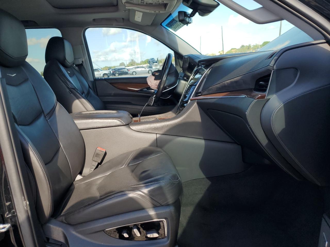 2020 Cadillac Escalade Esv Luxury VIN: 1GYS3HKJ7LR223781 Lot: 56966085