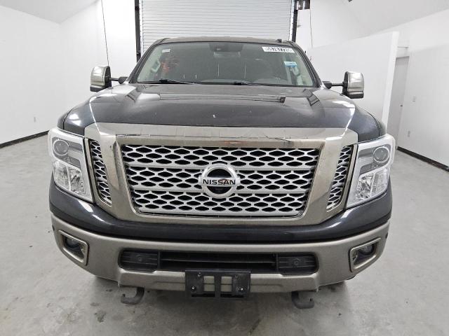  NISSAN TITAN 2018 Black