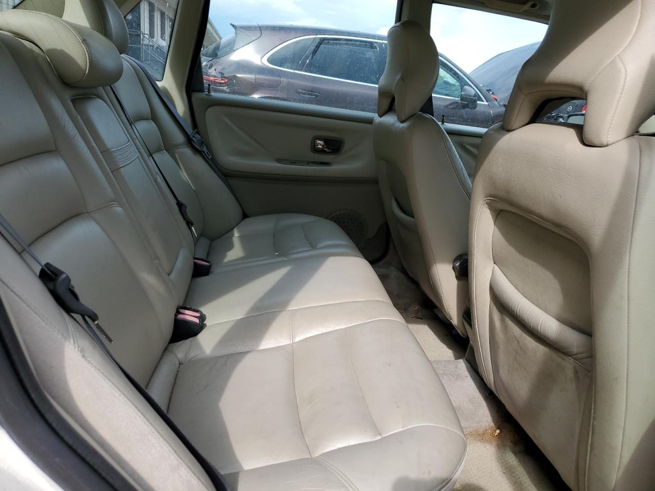 1998 Volvo S70 VIN: YV1LS5574W1529331 Lot: 56122825