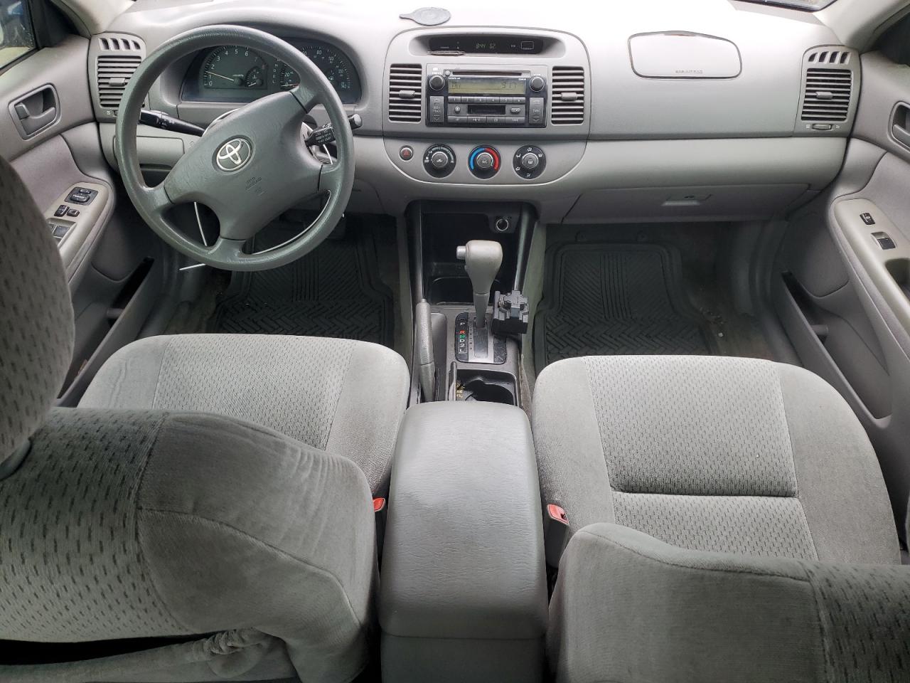 2004 Toyota Camry Le VIN: 4T1BE32K84U261333 Lot: 56899435