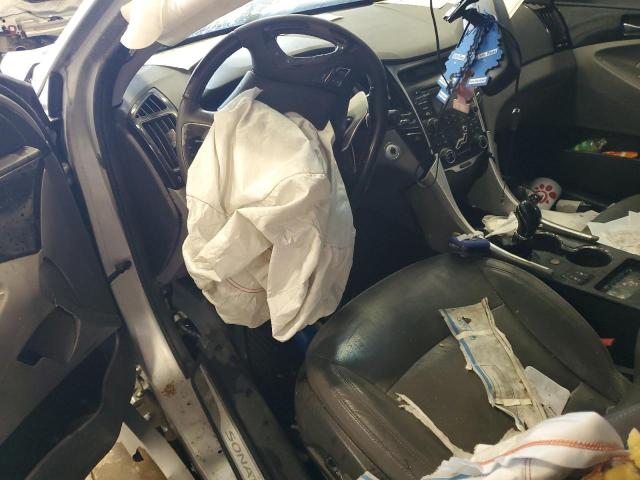  HYUNDAI SONATA 2012 Серебристый