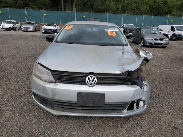  VOLKSWAGEN JETTA 2012 Srebrny