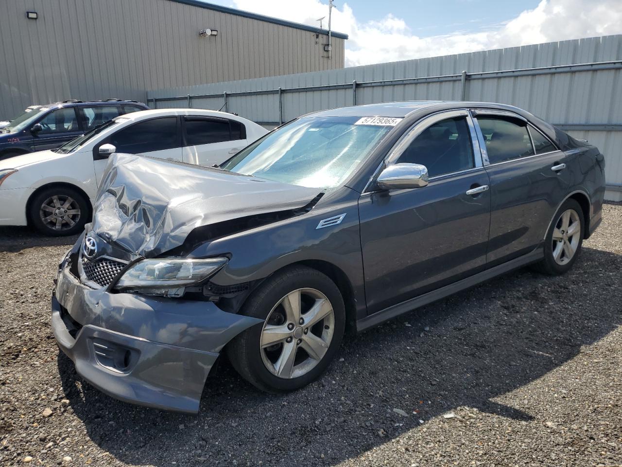 2011 Toyota Camry Base na sprzedaż w Waldorf, MD - Front End