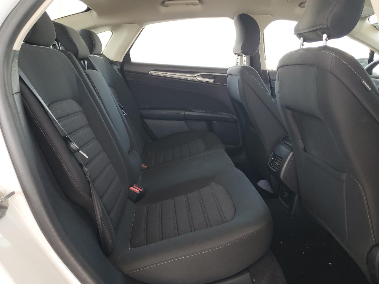 2019 Ford Fusion Se VIN: 3FA6P0LU5KR263968 Lot: 54031345