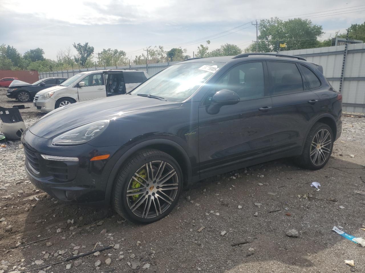 2017 Porsche Cayenne Se Hybrid Platinum for Sale in Chicago Heights, IL - Normal Wear