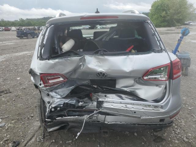  VOLKSWAGEN TOUAREG 2017 Серебристый