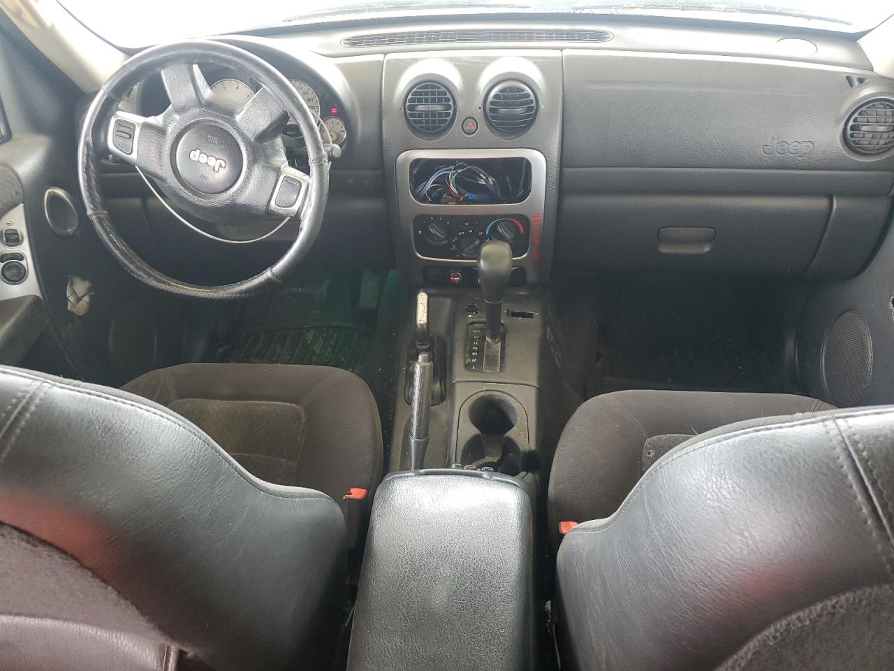 JEEP LIBERTY 2002 VIN 1J4GL58K22W298361 фото 8