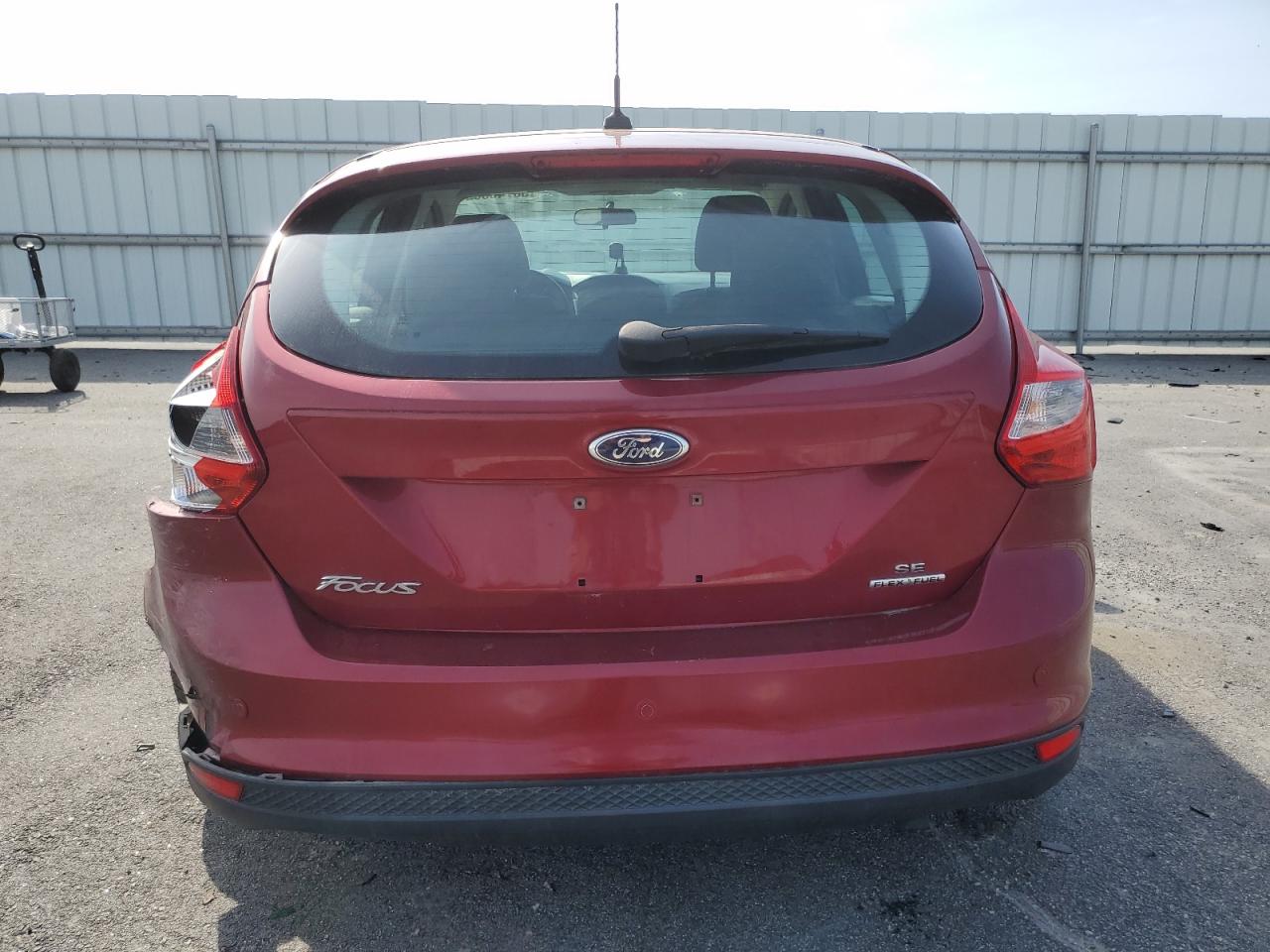 2014 Ford Focus Se VIN: 1FADP3K24EL395289 Lot: 56748865