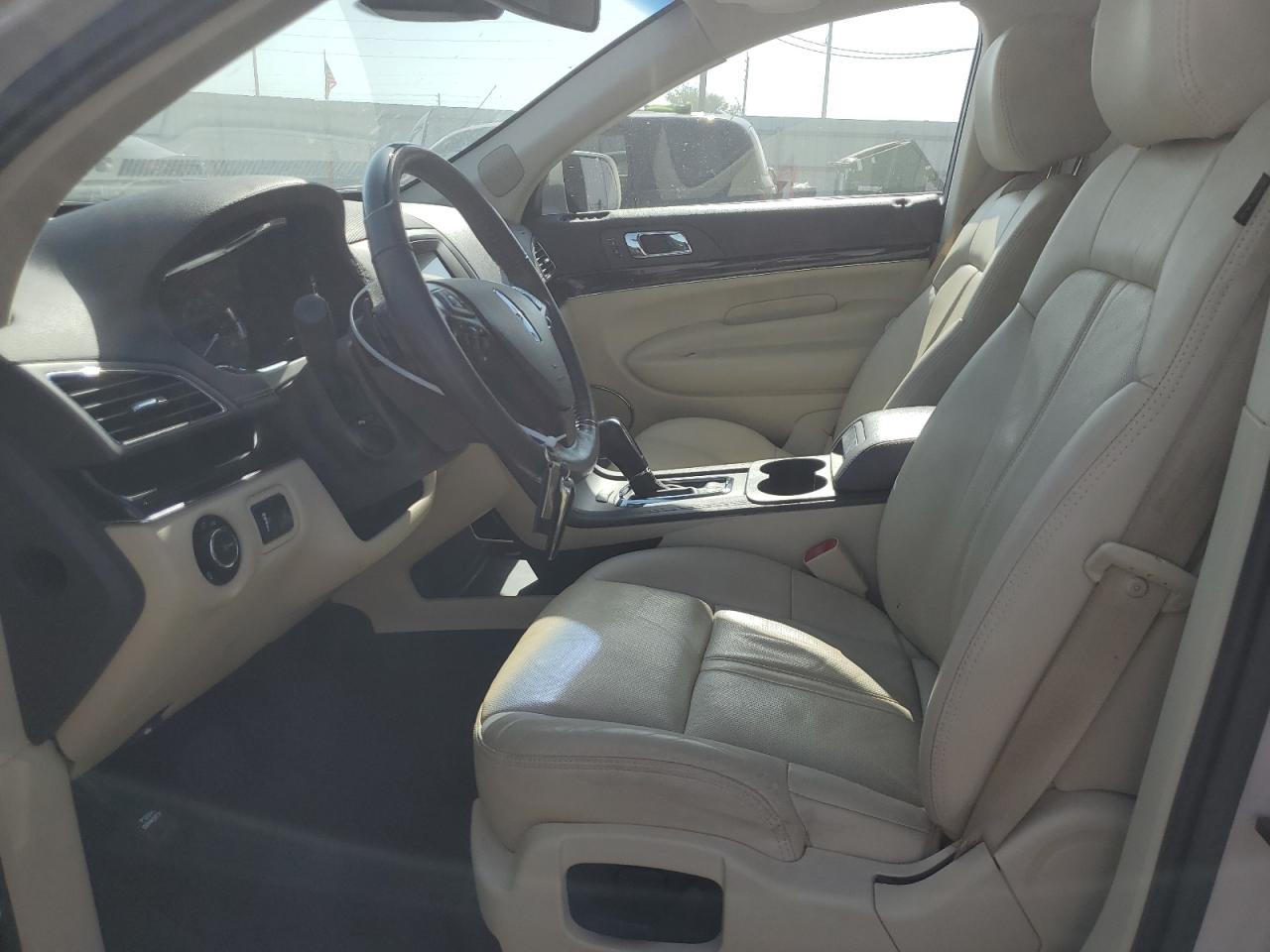 2019 Lincoln Mkt VIN: 2LMHJ5AT6KBL00844 Lot: 56292165