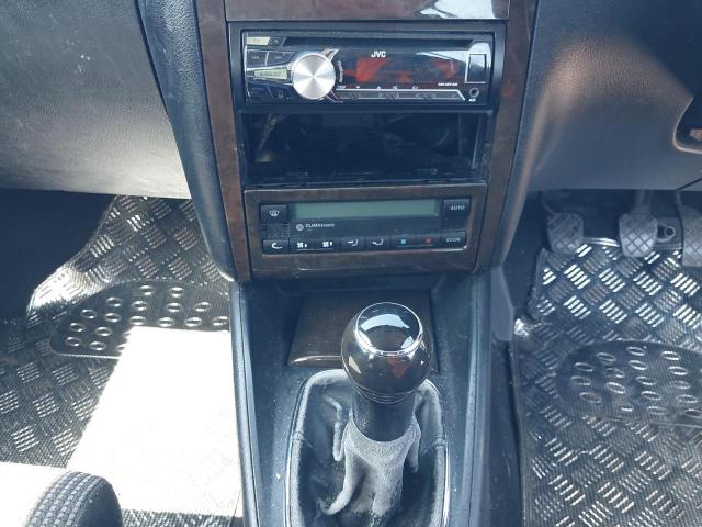 2002 VOLKSWAGEN GOLF GTI T
