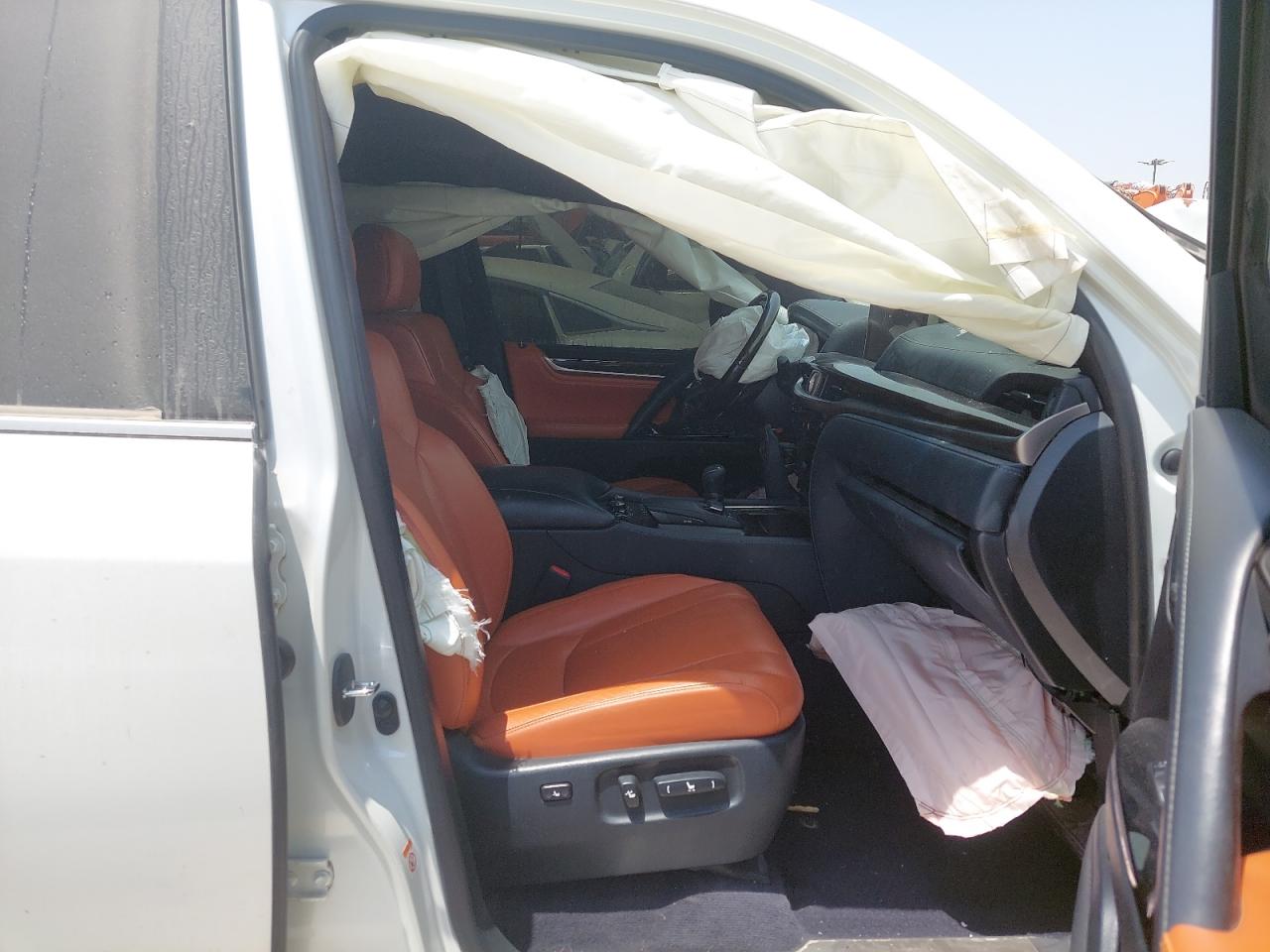 JTJHY00W0J4280185 - 2018 Lexus LX - #undefined