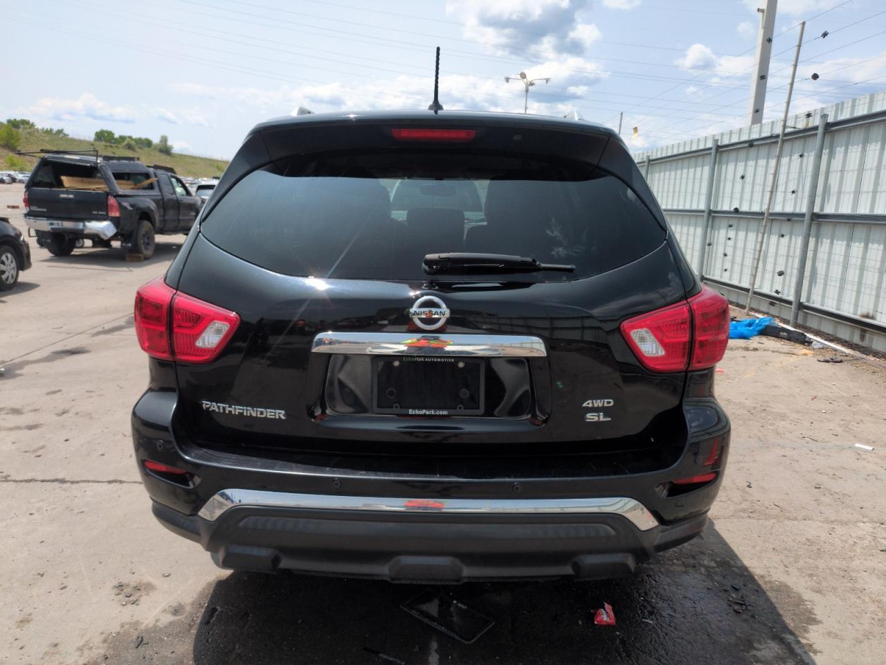 2018 Nissan Pathfinder S VIN: 5N1DR2MM1JC617211 Lot: 59155495