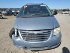 2005 Chrysler Town & Country Touring zu verkaufen in San Martin, CA - Front End