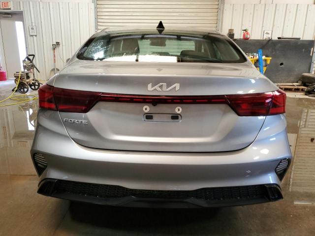  KIA FORTE 2023 Srebrny