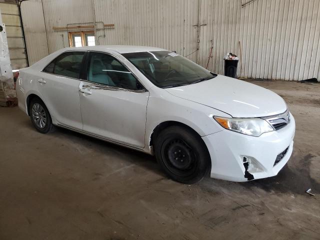 TOYOTA CAMRY 2013 Biały