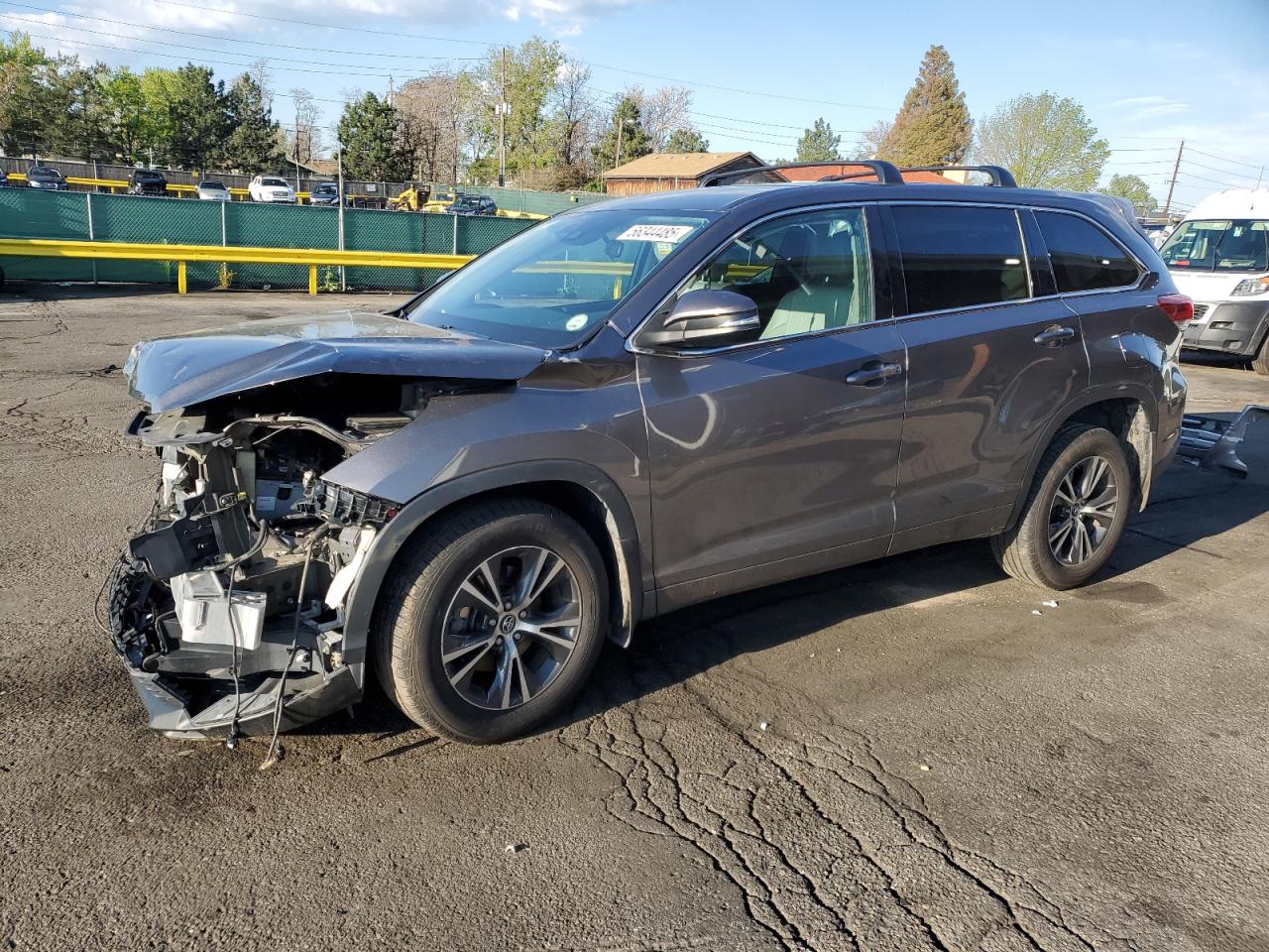 2018 Toyota Highlander Le იყიდება Denver-ში, CO - Front End