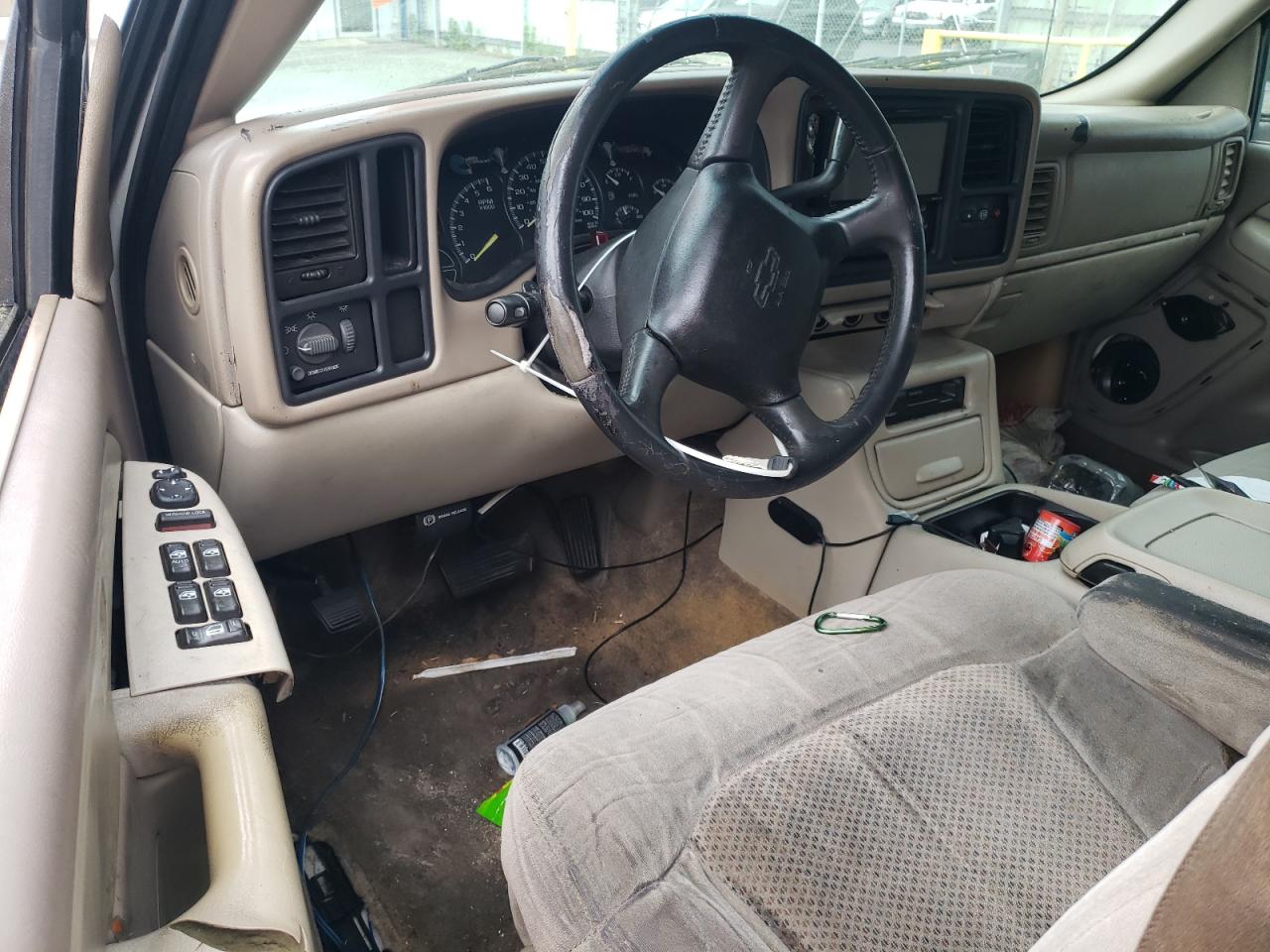 2001 Chevrolet Suburban C1500 VIN: 3GNEC16T41G152291 Lot: 93324015