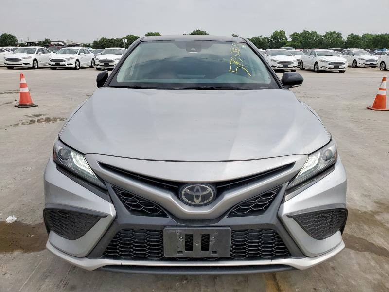  TOYOTA CAMRY 2023 Серебристый