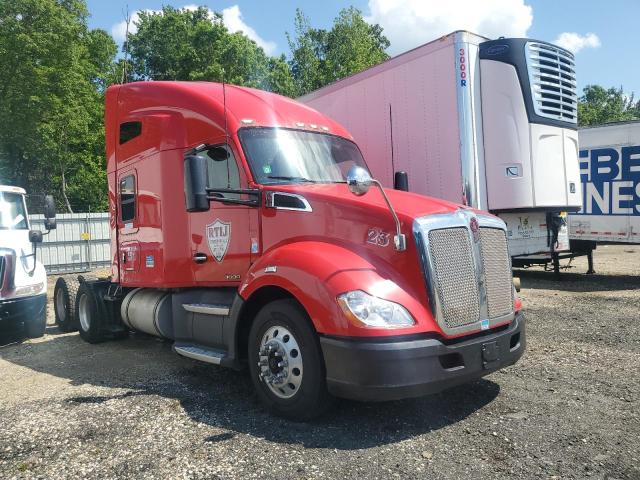2015 Kenworth T680 Semi Truck