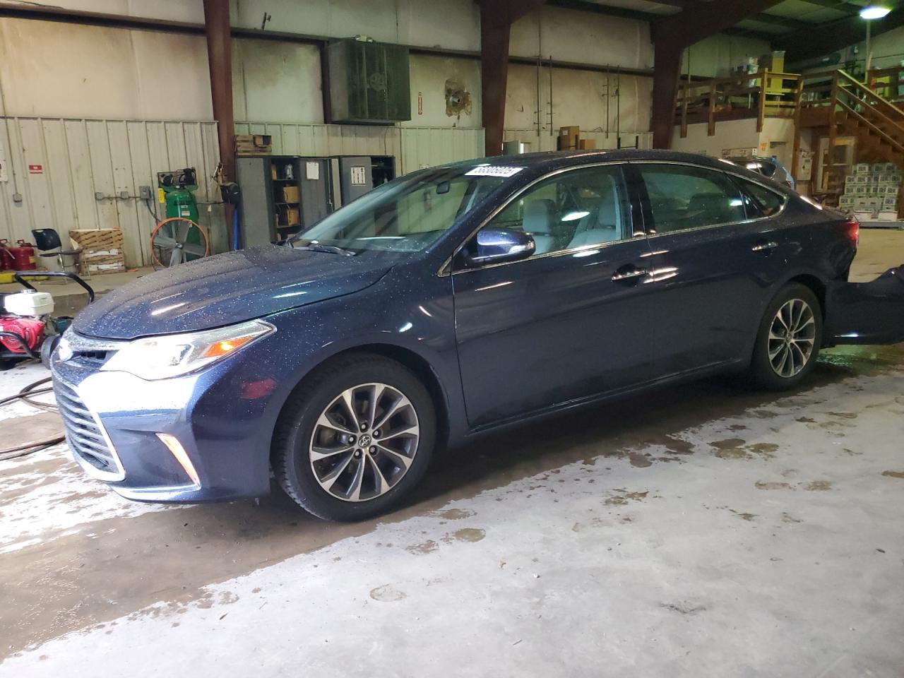 2016 Toyota Avalon Xle for Sale in Austell, GA - Rear End