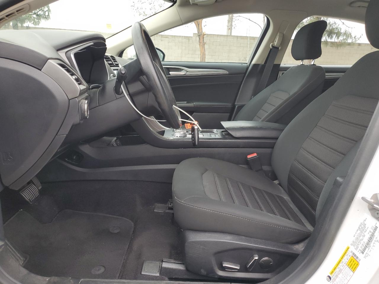 2019 Ford Fusion Se VIN: 3FA6P0LU3KR263970 Lot: 54042645