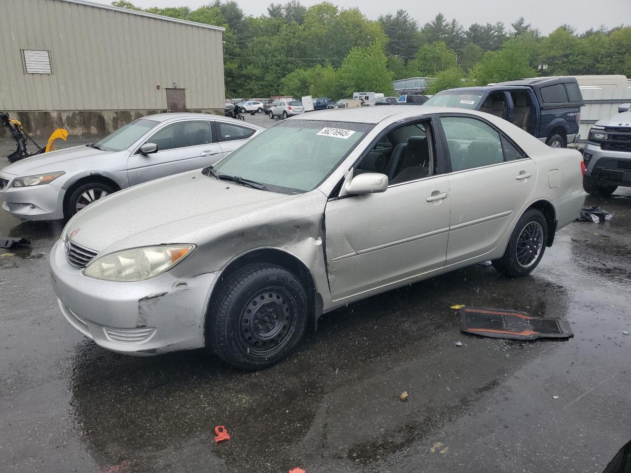 2006 Toyota Camry Le იყიდება Exeter-ში, RI - Side