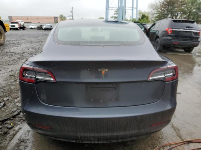  TESLA MODEL 3 2018 Серый