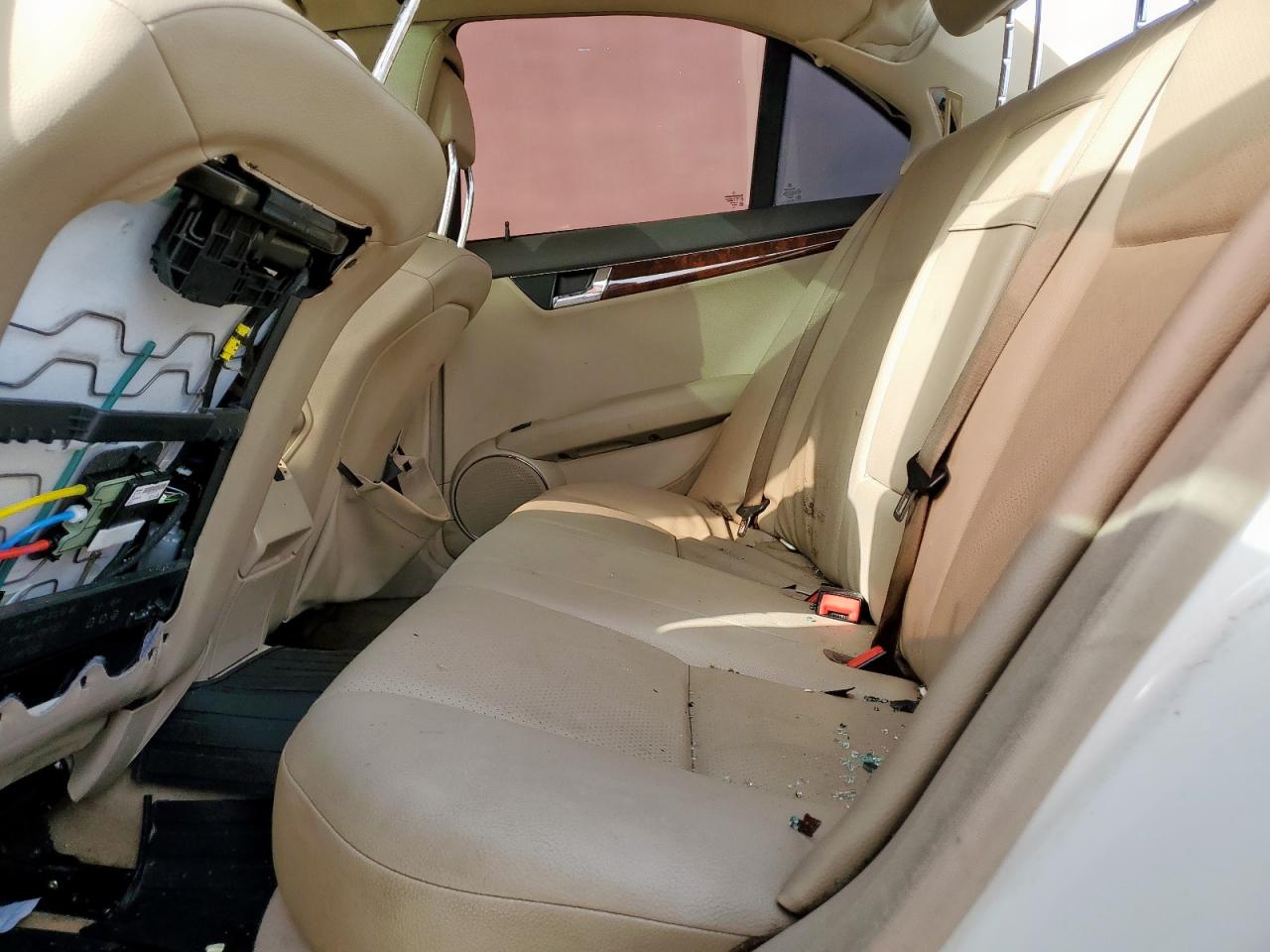 2010 Mercedes-Benz C 300 VIN: WDDGF5EBXAR104504 Lot: 55667645