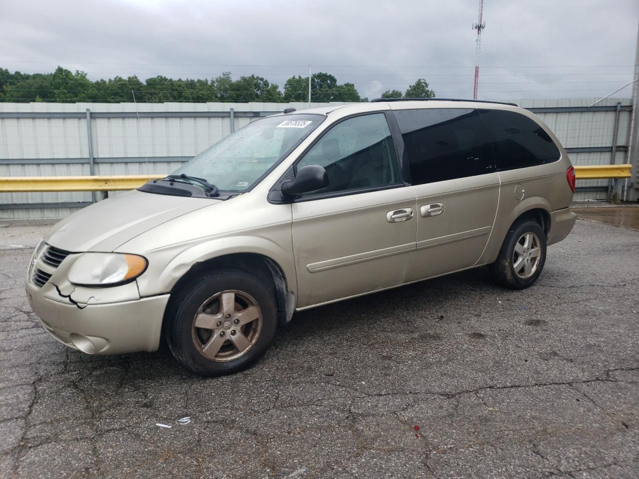 2005 Dodge Grand Caravan Sxt de vânzare în Rogersville, MO - Front End
