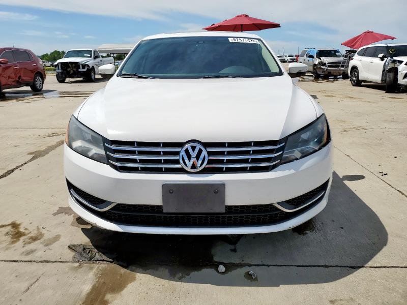  VOLKSWAGEN PASSAT 2013 Biały