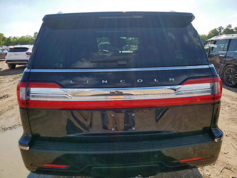  LINCOLN NAVIGATOR 2021 Czarny