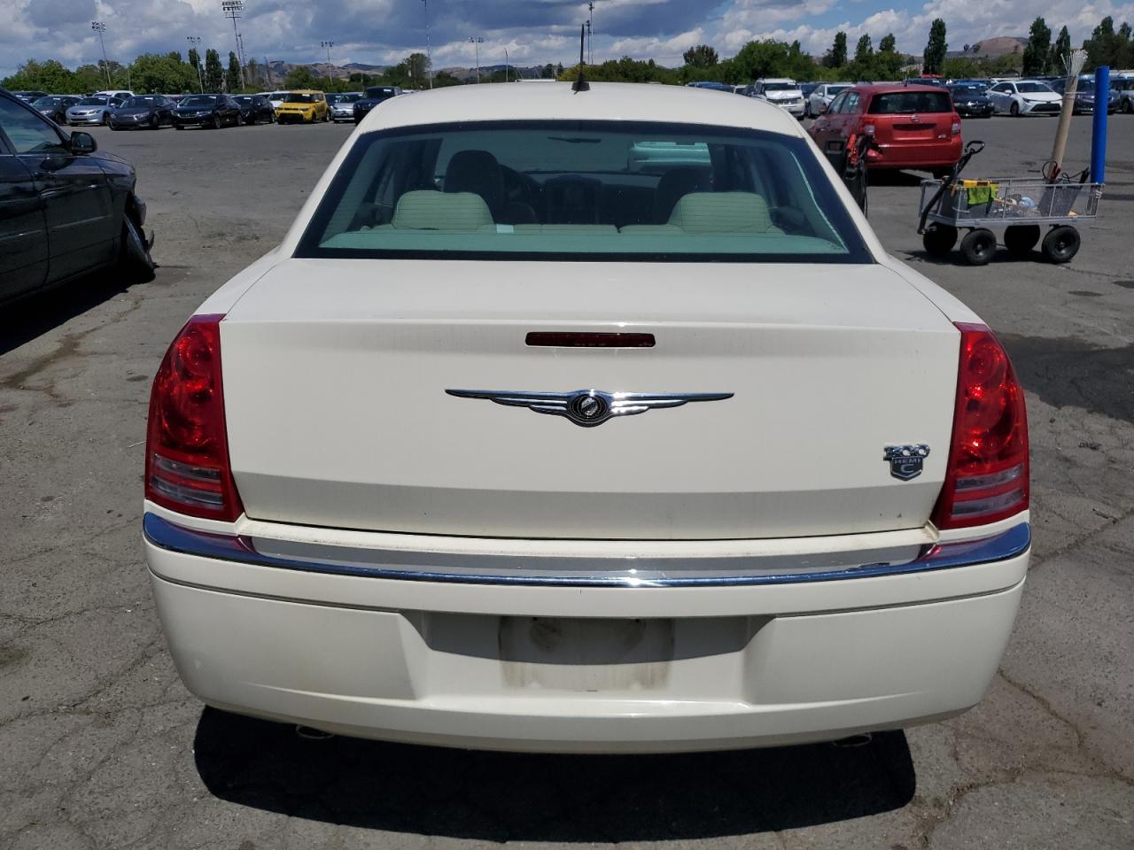 2008 Chrysler 300C VIN: 2C3KA63H08H224536 Lot: 57085755