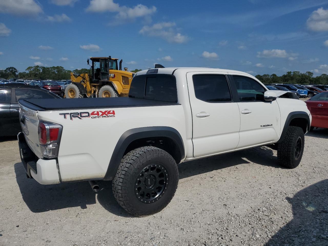 2021 Toyota Tacoma - Image 3