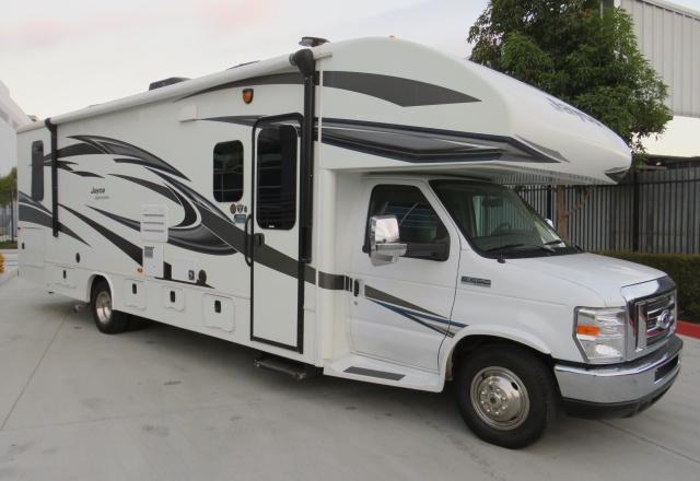 2019 Ford Econoline E450 Super Duty Cutaway Van
