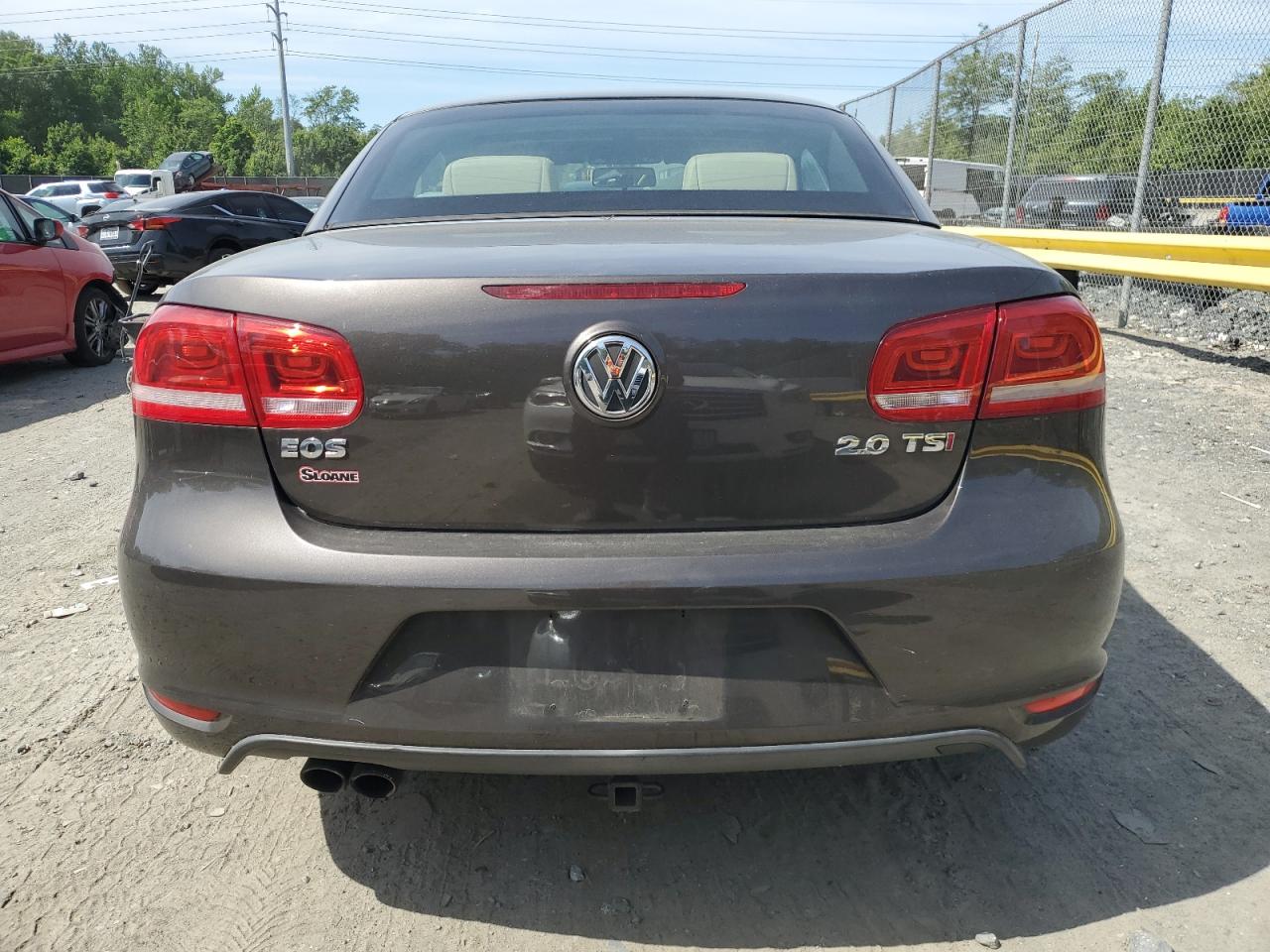 2015 Volkswagen Eos Komfort VIN: WVWBW8AH2FV003925 Lot: 57277995