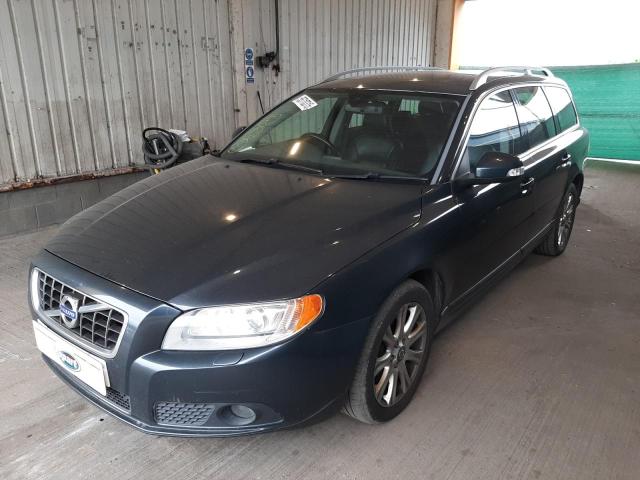 2009 VOLVO V70 SE LUX