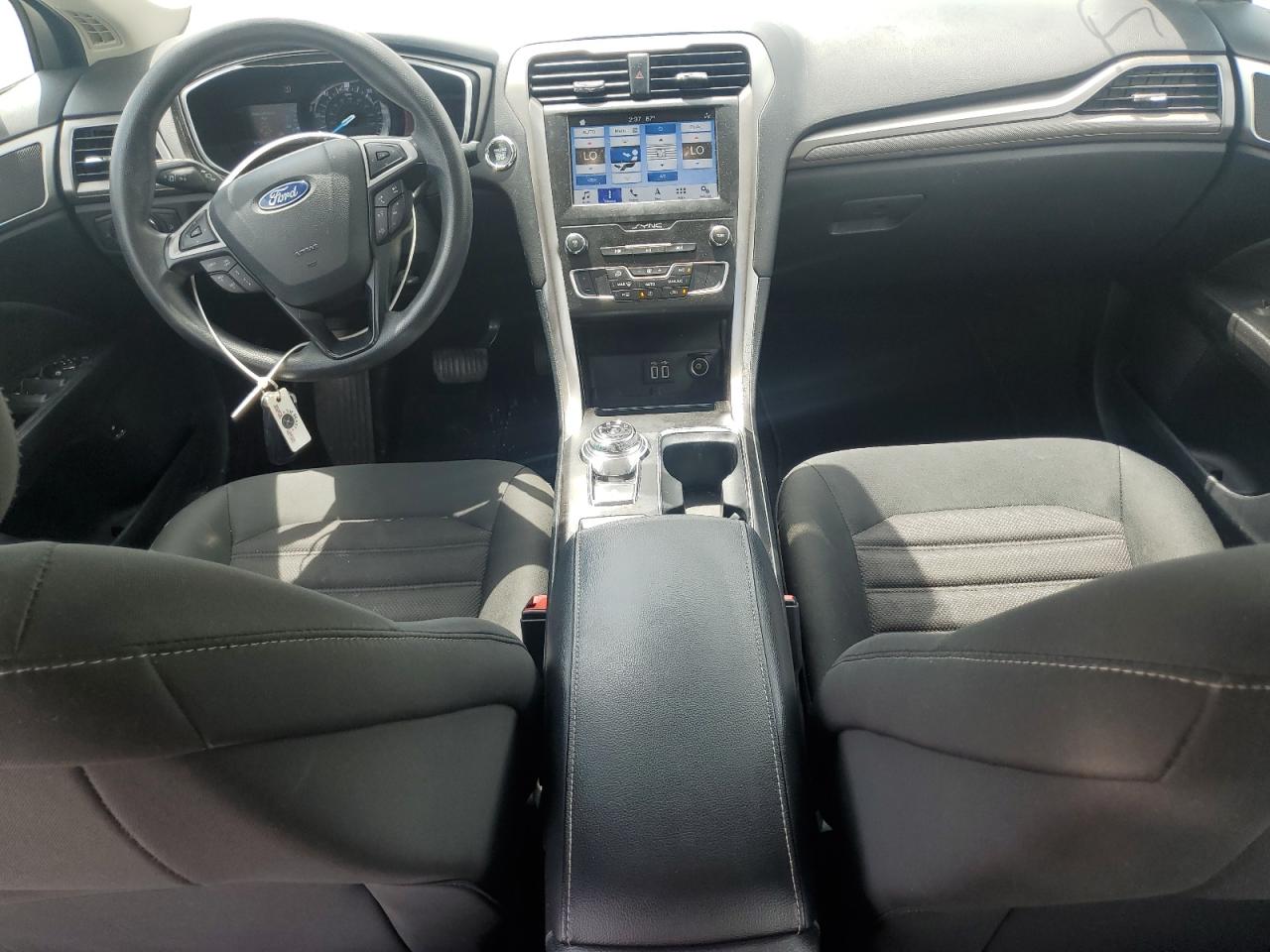 2019 Ford Fusion Se VIN: 3FA6P0LU7KR124795 Lot: 54030275