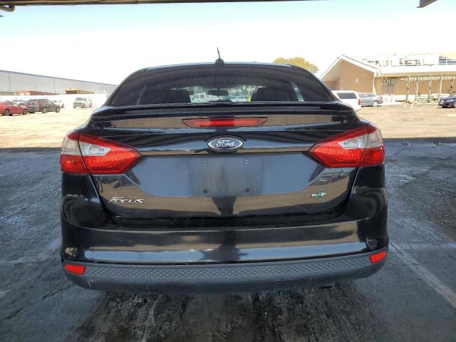 Sedans FORD FOCUS 2012 Czarny
