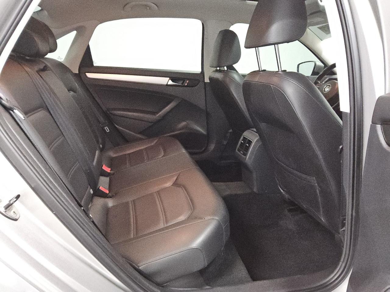 2013 Volkswagen Passat Se VIN: 1VWBP7A33DC114159 Lot: 57087575