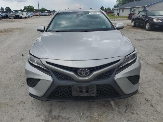 TOYOTA CAMRY 2018 Серебристый
